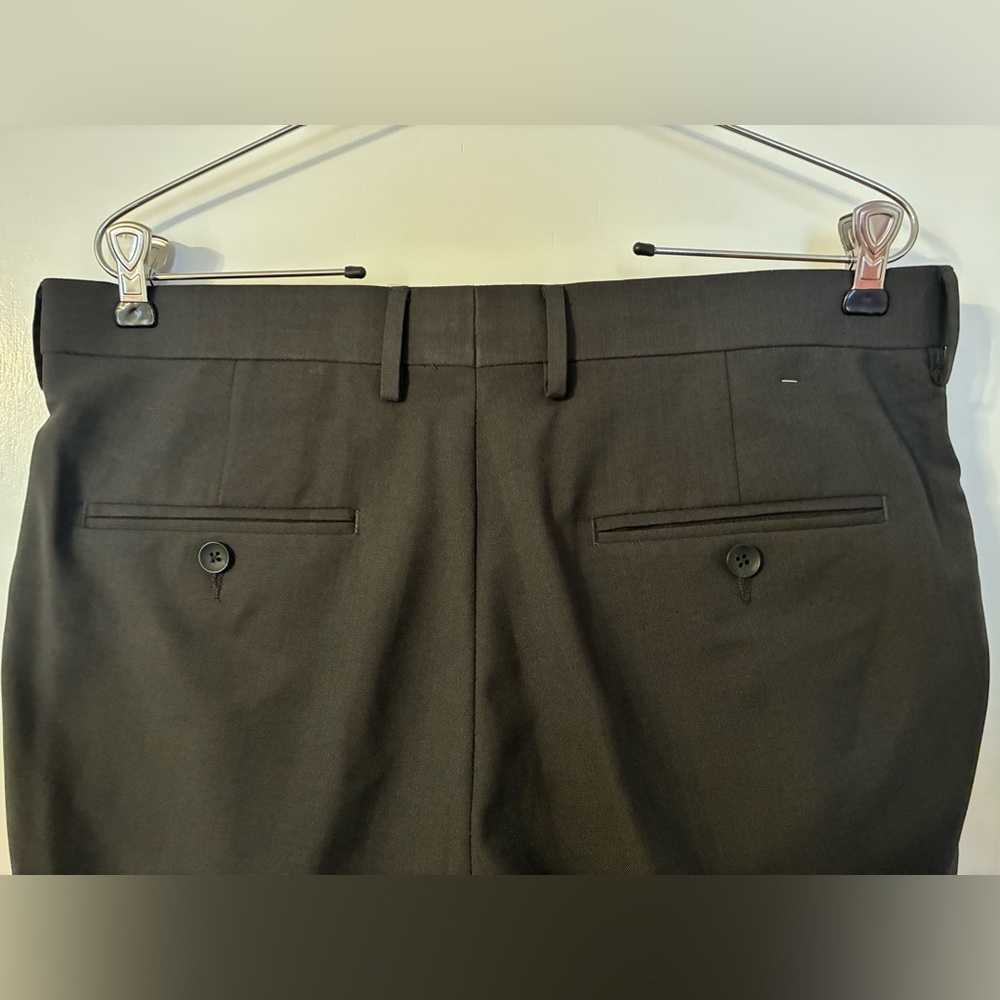 Haggar Men's Size 33/30 Slim Fit Dress Pants - Picture 6 of 8